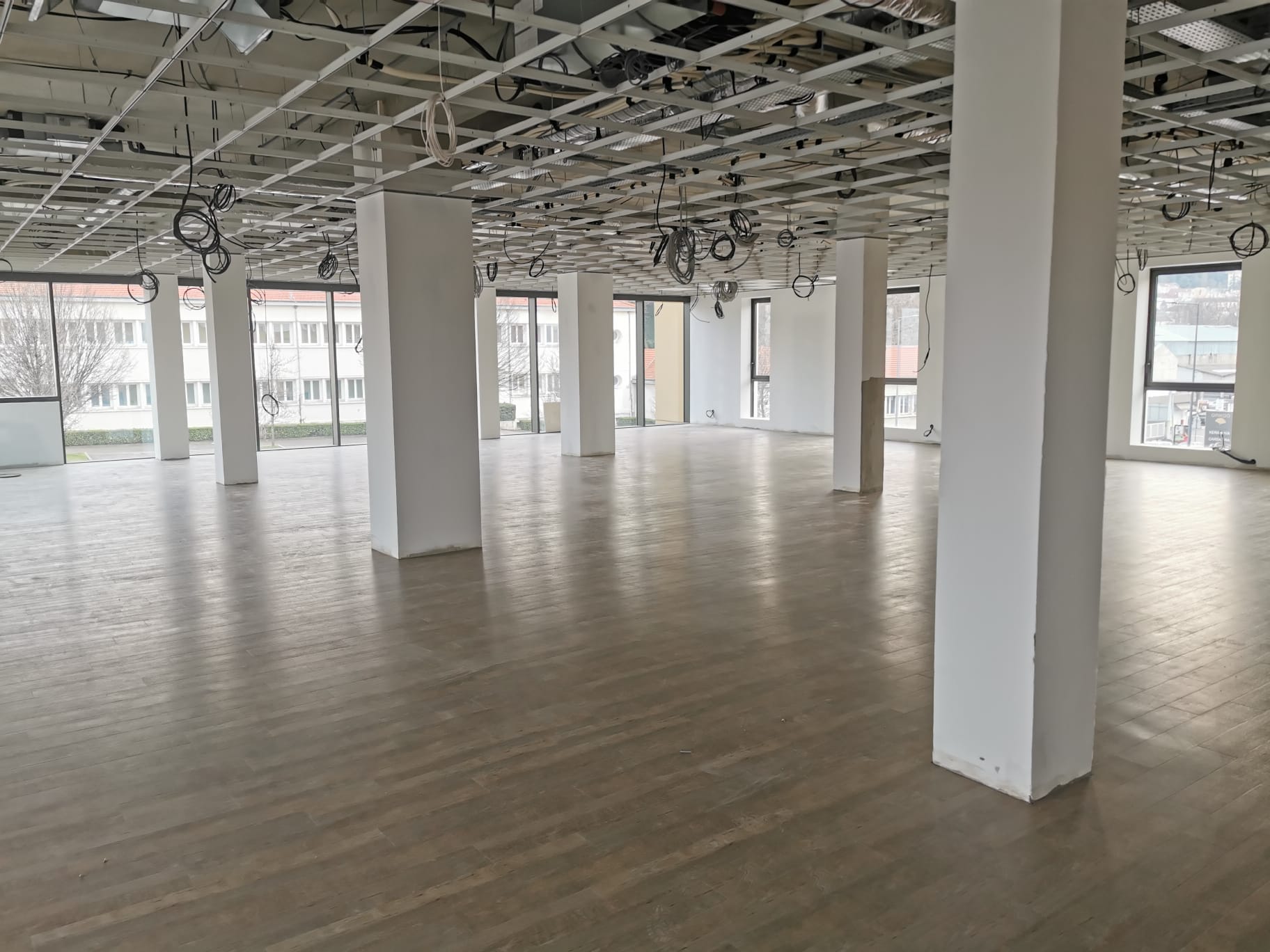 Montare pardoseală sol pvc tip dale